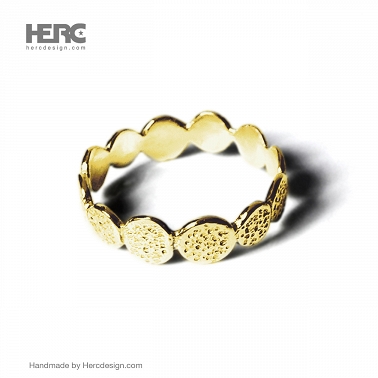 14k gold ring with texture (585 gold)